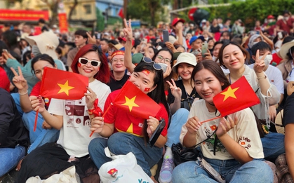 "Cắm chốt" xem diễu binh, diễu hành 2/9: Người dân mách nhau mua 5 món đồ, thứ cuối cùng không ai ngờ được