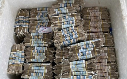 Người mang cả thùng tiền lẻ đi mua ô tô: 'Tôi tích cóp nhờ bán rau'