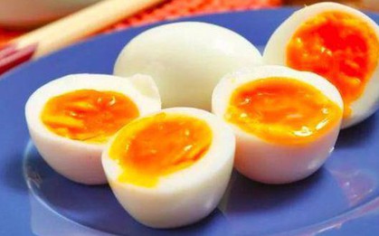 Ăn trứng luộc kiểu này, bé trai 4 tuổi tử vong
