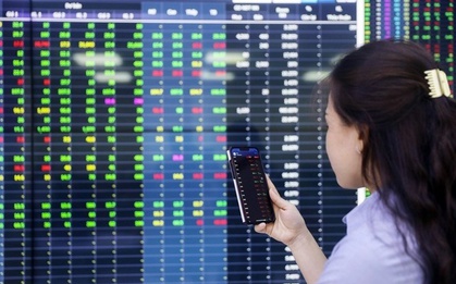 Chứng khoán liên tục lập đỉnh, người mới chơi có nên đầu tư?
