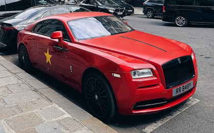 Xe Rolls-Royce 'cờ đỏ sao vàng' ở châu Âu hút 20.000 lượt tương tác, nhiều người hỏi: Sao chỉ có 3 bánh?