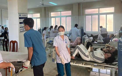 Hai bệnh viện khẩn trương cấp cứu 38 nạn nhân vụ lật xe khách
