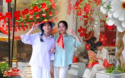 10 quán cà phê phủ đỏ cờ hoa, rực rỡ nhất Hà Nội ngay lúc này!