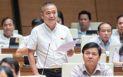 Giám đốc BV Đại học Y Hà Nội đề xuất với Chủ tịch FPT Trương Gia Bình triển khai dự án đặt máy sốc điện tim nơi công cộng để hỗ trợ cấp cứu