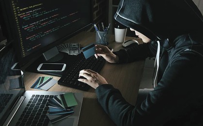 Vì sao người dùng liên tục bị làm phiền bởi tin nhắn, email lừa đảo?