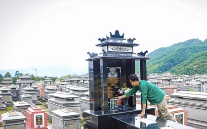 Chàng trai gen Z làm... ôsin cho người đã khuất