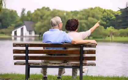 Người già khôn ngoan thường giả bộ 3 điều sau với con cái, cuộc sống vì vậy mà êm đẹp!