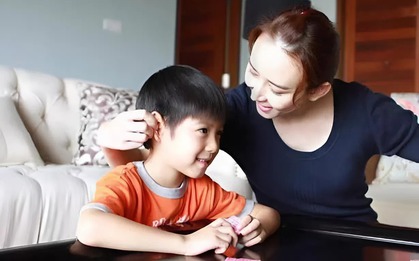 Lạ chưa: Cha mẹ dùng 5 câu này mắng, con không oán giận mà con thay đổi theo hướng tốt!