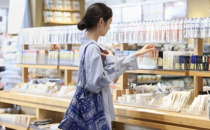 Để biết 1 đứa trẻ lớn lên giàu hay không, hãy nhìn thẳng vào cách phụ huynh ứng xử với ví tiền