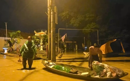 Hà Nội: Hàng trăm hộ chạy lũ trong đêm