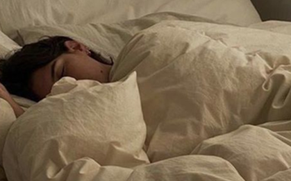 Đi ngủ khi hơi đói có lợi ích gì?