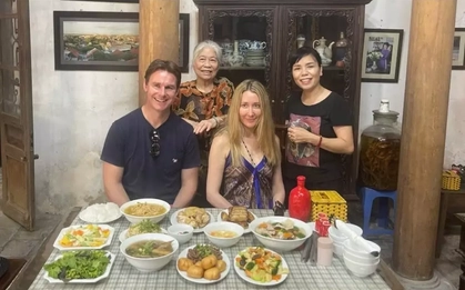 Đến Bát Tràng ăn 'cỗ quốc gia'