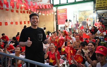 5h sáng mai mời 200 bát bún miễn phí: Quán ăn còn chuẩn bị chỗ nghỉ qua đêm cho bà con chờ xem diễu binh