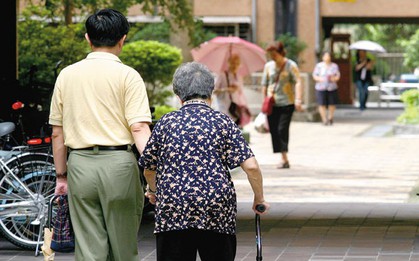 Sau 50 tuổi, tôi mới hiểu: Muốn con ngoan, cha mẹ tốt nhất phải "hư"!