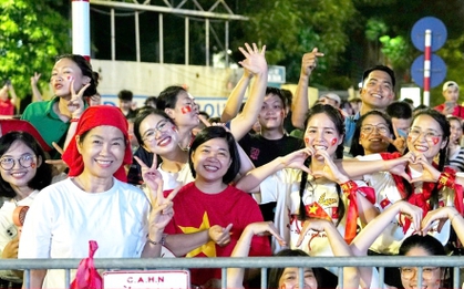 Cần mang theo những gì khi đi xem diễu binh, diễu hành để giữ sức khỏe?