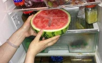 Người phụ nữ 38 tuổi nhập viện cấp cứu sau khi ăn dưa hấu