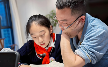 Nam diễn viên nổi tiếng nửa đêm đăng bài than vãn trên mạng, nhiều người đọc xong bình luận rôm rả: Nhà tôi cũng như thế!