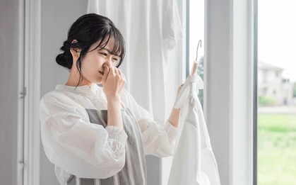 Chuyên gia độc chất CẢNH BÁO 5 sai lầm khi phơi quần áo trong nhà ngày mưa bão "mời gọi" vi khuẩn, bệnh tật