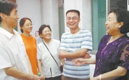 Nam sinh thi ĐH đạt điểm cao nhưng kiên quyết không nhập học, ai cũng bảo “dở người”: Một năm sau, truyền thông cả nước sững sờ