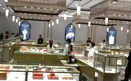Người Trung Quốc điều hành cơ sở bán hàng không rõ nguồn gốc, nghi buôn bán ngà voi, mật gấu ở Nha Trang