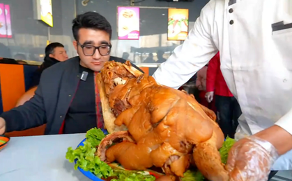 7 món ăn "rợn gáy" ở Trung Quốc: Món số 3 khiến dân mạng sốc hơn cả