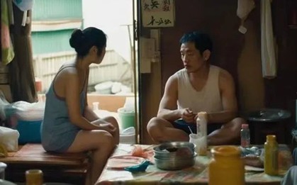 Bố dượng đến phòng trọ 20m2 của con gái, thấy chiếc quần lạ thì bắt con làm một việc cả đời không nghĩ đến