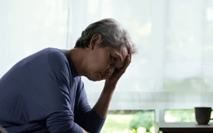 Xấu hổ vì mẹ 77 tuổi vẫn lấy chồng, con trai bỏ mặc không phụng dưỡng