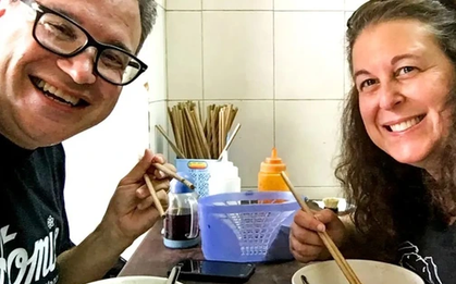 Khách Tây nhận xét: Việt Nam có món bún mà chỉ ăn 1 miếng thôi đã cảm thấy "như được khai sáng"