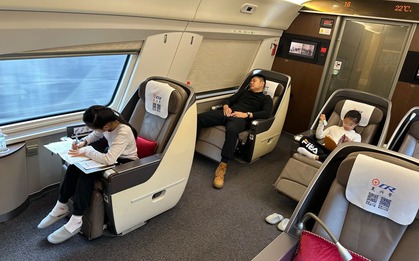 Nhìn bức ảnh chụp trong khoang riêng tàu cao tốc, tôi hiểu vì sao sự nghèo khó hiếm khi chạm tới con cháu nhà giàu