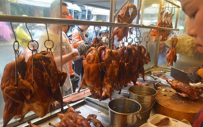 Tiệm vịt quay ở TP.HCM 'hốt bạc' dịp 2/9, doanh thu cả trăm triệu đồng