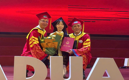 Nữ sinh tí hon, mồ côi cha mẹ vượt số phận tốt nghiệp loại giỏi trường Thuỷ lợi