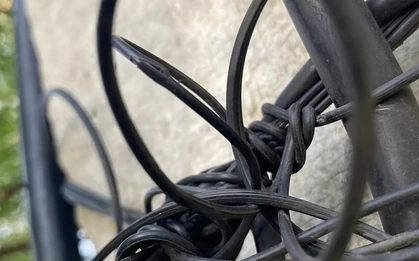 Cụ bà U80 sống đơn thân "sốc" với hóa đơn điện hơn 12 triệu đồng vào tháng 8/2025