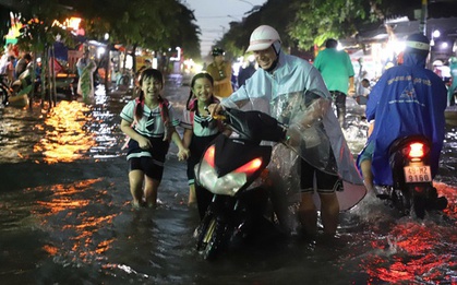 TP HCM: Mưa lớn diện rộng, nhiều nơi ngập nặng