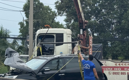 Xe tải tông liên hoàn 7 ô tô trên quốc lộ 51, giao thông kẹt cứng