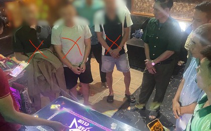 Công an phát hiện điều gì trong phòng 202 quán karaoke Night Star?