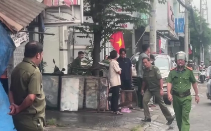Hàng xóm day dứt vì 3 lần xông vào nhà đang cháy nhưng không cứu được cụ ông ở TPHCM