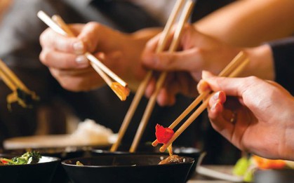 Thấy đũa có 4 dấu hiệu này, hãy thay ngay để tránh rước bệnh vào người