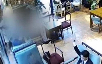 Nhân viên quán cà phê bị khách hành hung ở Hà Nội: Công an làm việc với các bên