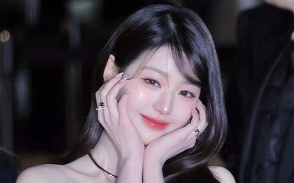 “Công chúa” Jang Won Young đẹp đến từng milimet, ăn đứt “mỹ nhân đỉnh nhất Kbiz” ở điểm này