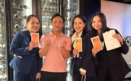 Cường Đô La chi trăm triệu đồng tậu hàng chục iPhone 17 Pro Max màu hot nhất tặng bạn thân và nhân viên