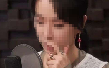 Nữ ca sĩ nổi tiếng tiết lộ từng mắc “căn bệnh đau đớn nhất”, 1/3 người có nguy cơ gặp phải