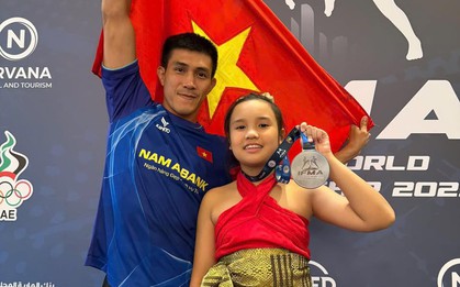 Hổ phụ sinh hổ tử: Ái nữ nhà võ sĩ Nguyễn Trần Duy Nhất giành liên tiếp 2 HCB ở giải Muay trẻ thế giới