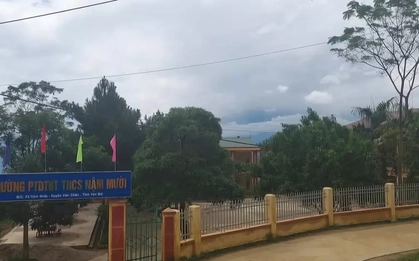 Sập cổng trường ở Lào Cai, hai em nhỏ tử vong