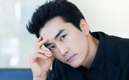 Sao phim "Trái tim mùa thu" Song Seung Hun hủy lịch làm việc sau khi mẹ qua đời