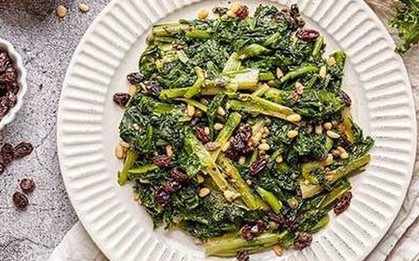 Loại rau được đánh giá "tốt bậc nhất thế giới", hoá ra là rau bình dân rẻ bèo ở Việt Nam