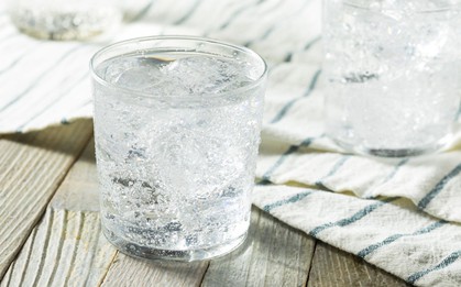 1 loại đồ uống "vạn người mê", dùng nhiều khiến xương nhanh mục ruỗng