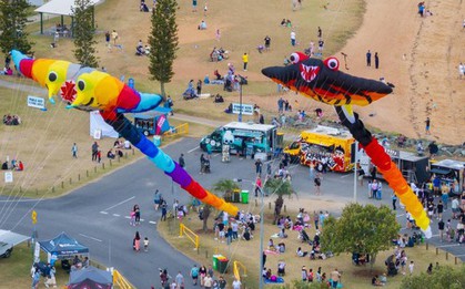 Bầu trời Queensland rực rỡ tại Vietjet Redcliffe KiteFest 2025