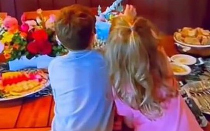 Hé lộ bức ảnh mới nhất của Công chúa Lilibet gây sốt mạng xã hội, chuyện gì đã xảy ra?