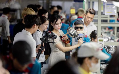 Hơn 30 KOL bất ngờ khi tham quan hệ thống nhà máy hiện đại của Tập đoàn SUNHOUSE