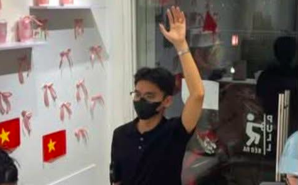 Quán trà ở Hà Nội lên tiếng về thông tin "tổng tài" trong vụ đánh người, chụp ảnh quảng cáo cho quán